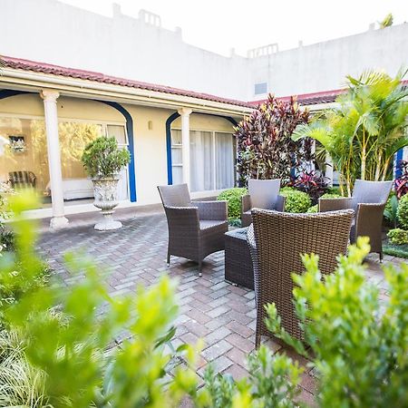 Santorini Guesthouse East London Esterno foto